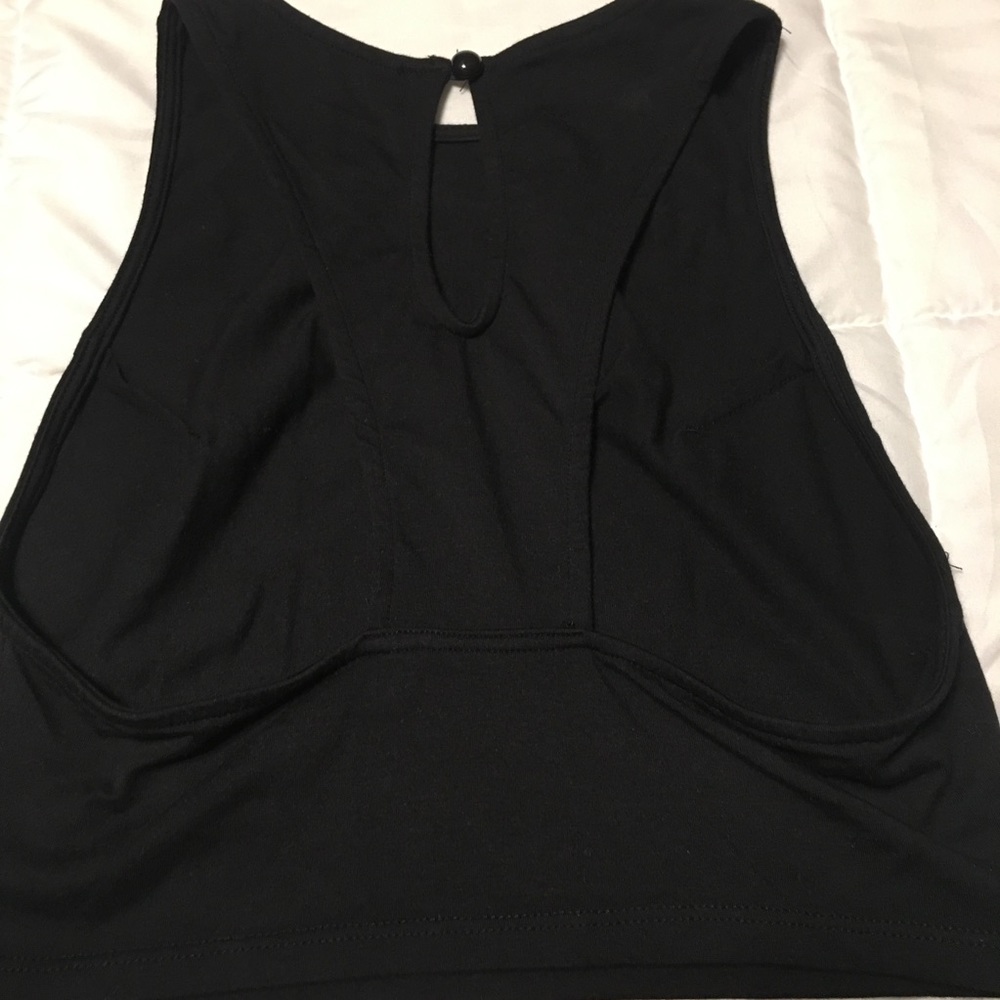 Crop top - Picture 2 of 3
